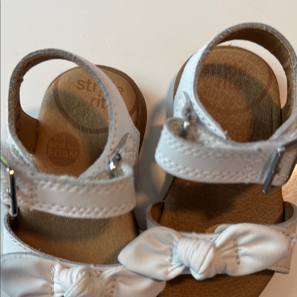 Stride Rite Toddler White Sandals with Bow - Picture 3 of 5